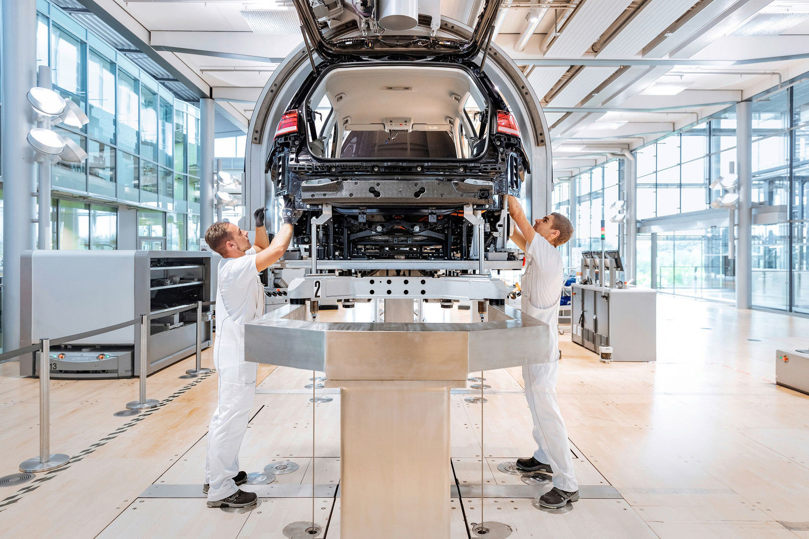 Story: Fraunhofer study: Employment at Volkswagen in 2030