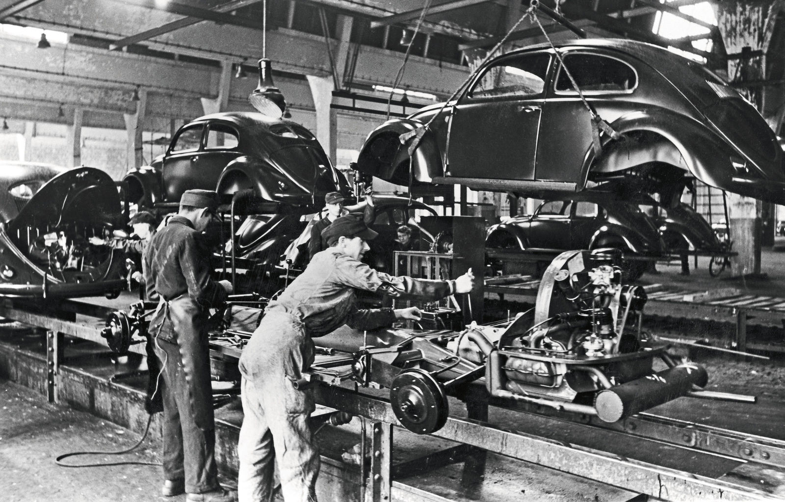 Vor 75 Jahren in Wolfsburg: Beginn der Serienfertigung des Volkswagen Käfer