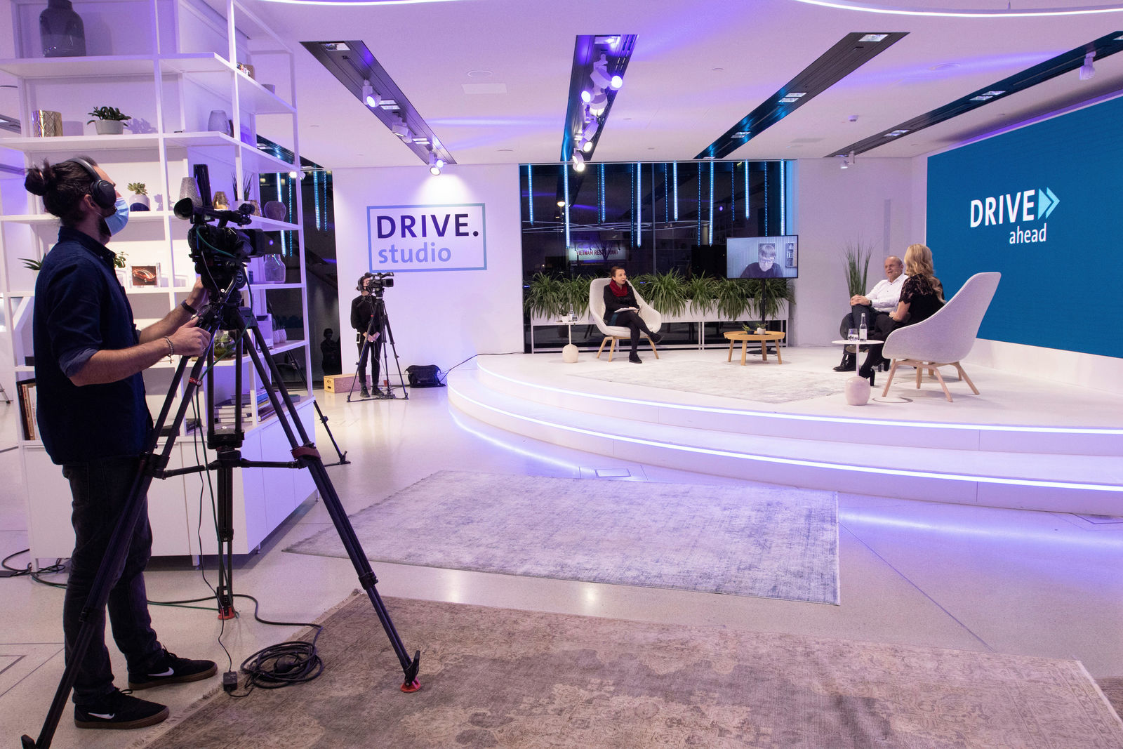 Diskussionsrunde im DRIVE. Volkswagen Group Forum zum Thema urbane Mobilität der Zukunft