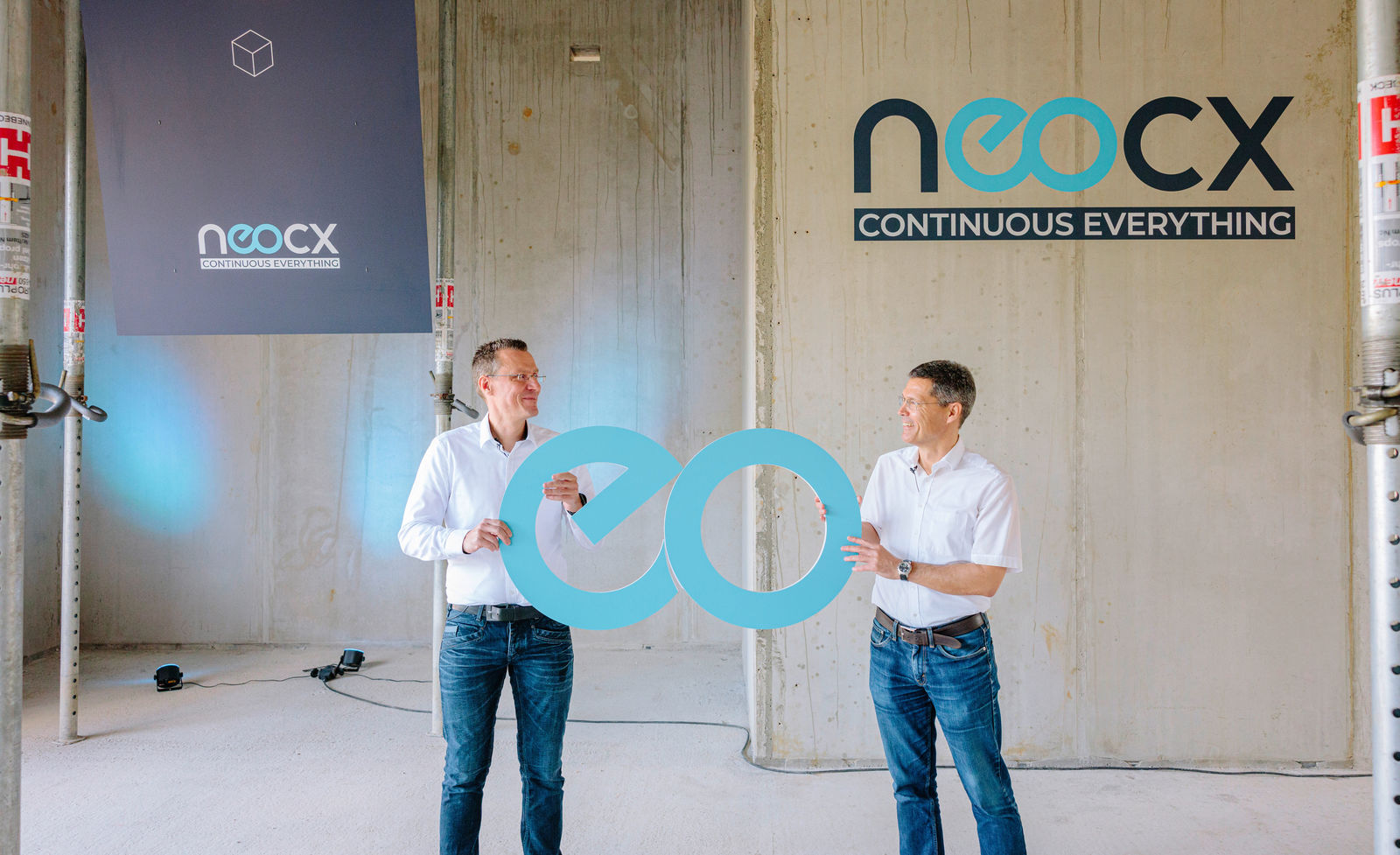 Volkswagen and TraceTronic establish neocx – a joint venture for automated software integration
