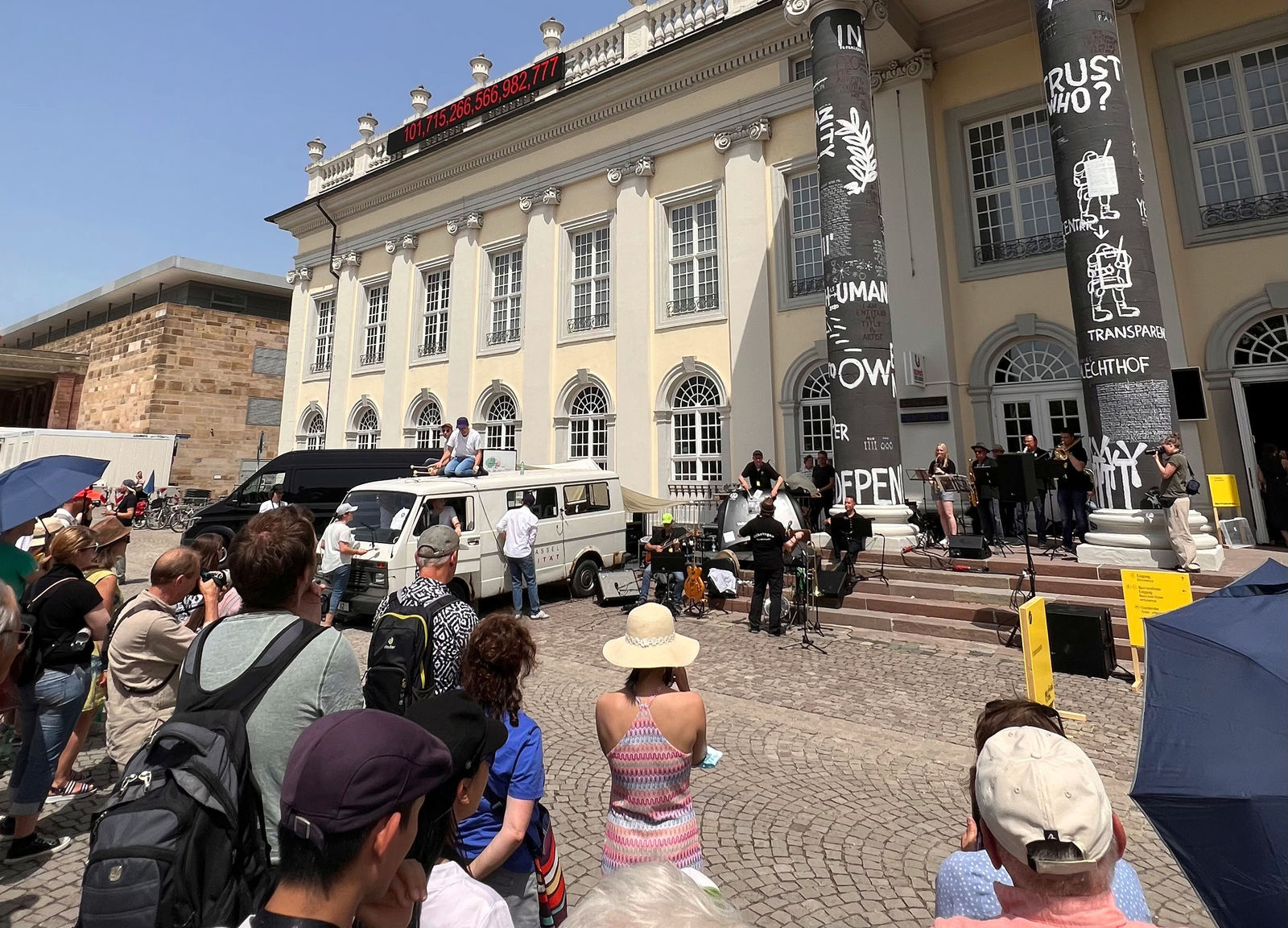 Neue Töne in Kassel: das Volkswagen-Soundorchestra auf der documenta fifteen
