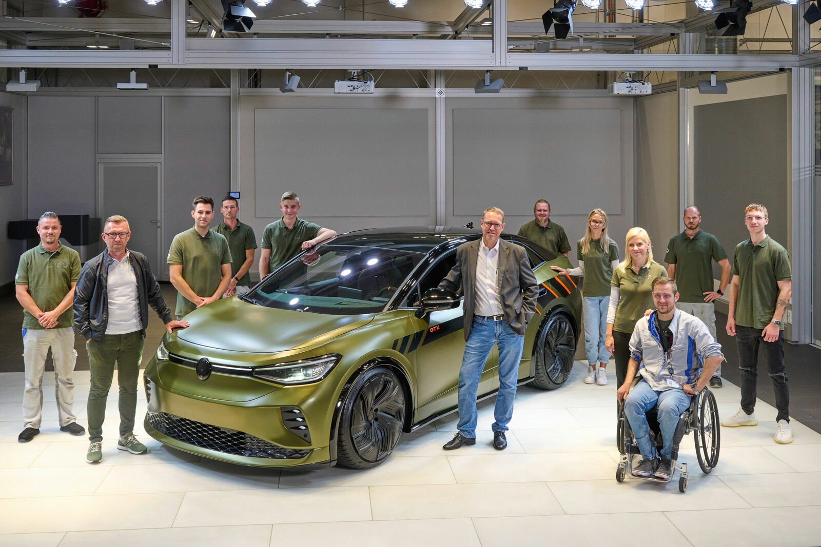 Premiere beim ID. Treffen: Auszubildende von Volkswagen Sachsen zeigen Showcar ID.5 GTX „Xcite“