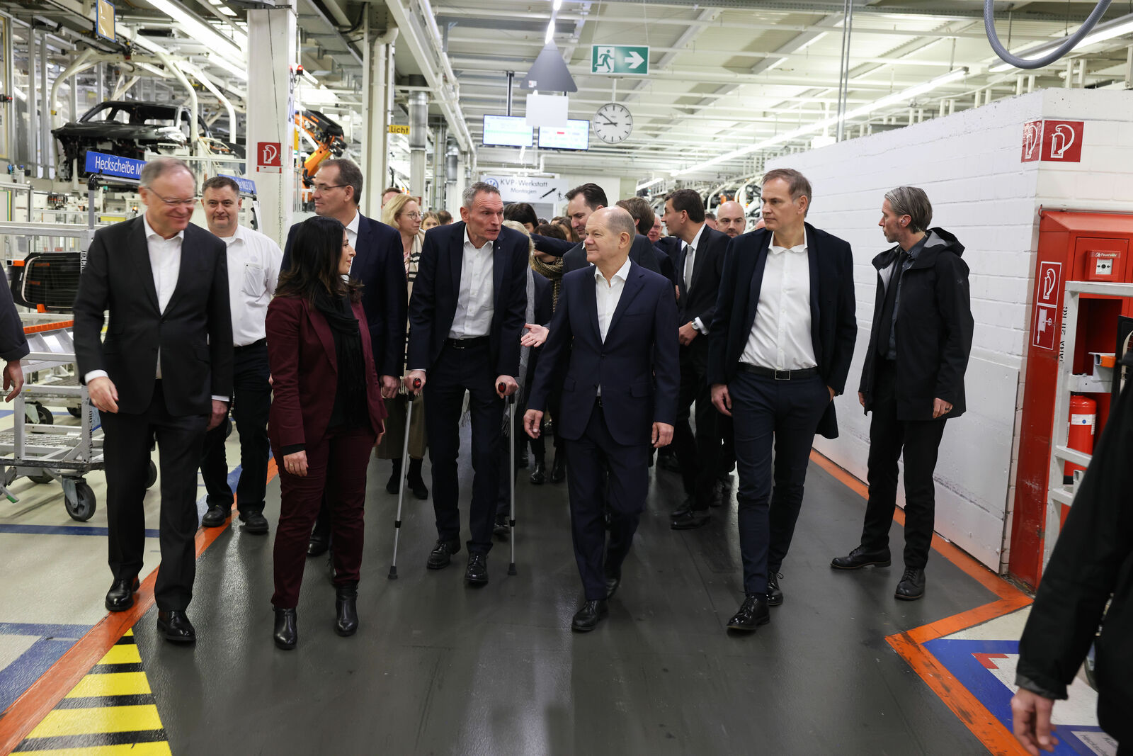 Bundeskanzler Olaf Scholz besucht erstmals Volkswagen Betriebsversammlung