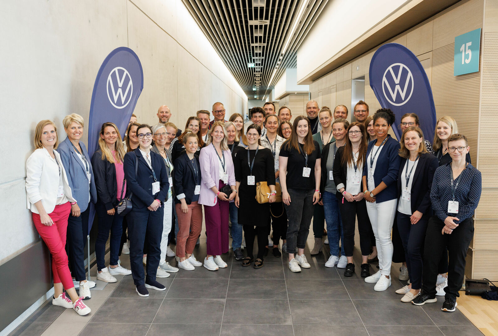 Volkswagen und DFB setzen beim SPOBIS Statement zur Förderung von weiblichen Führungskräften