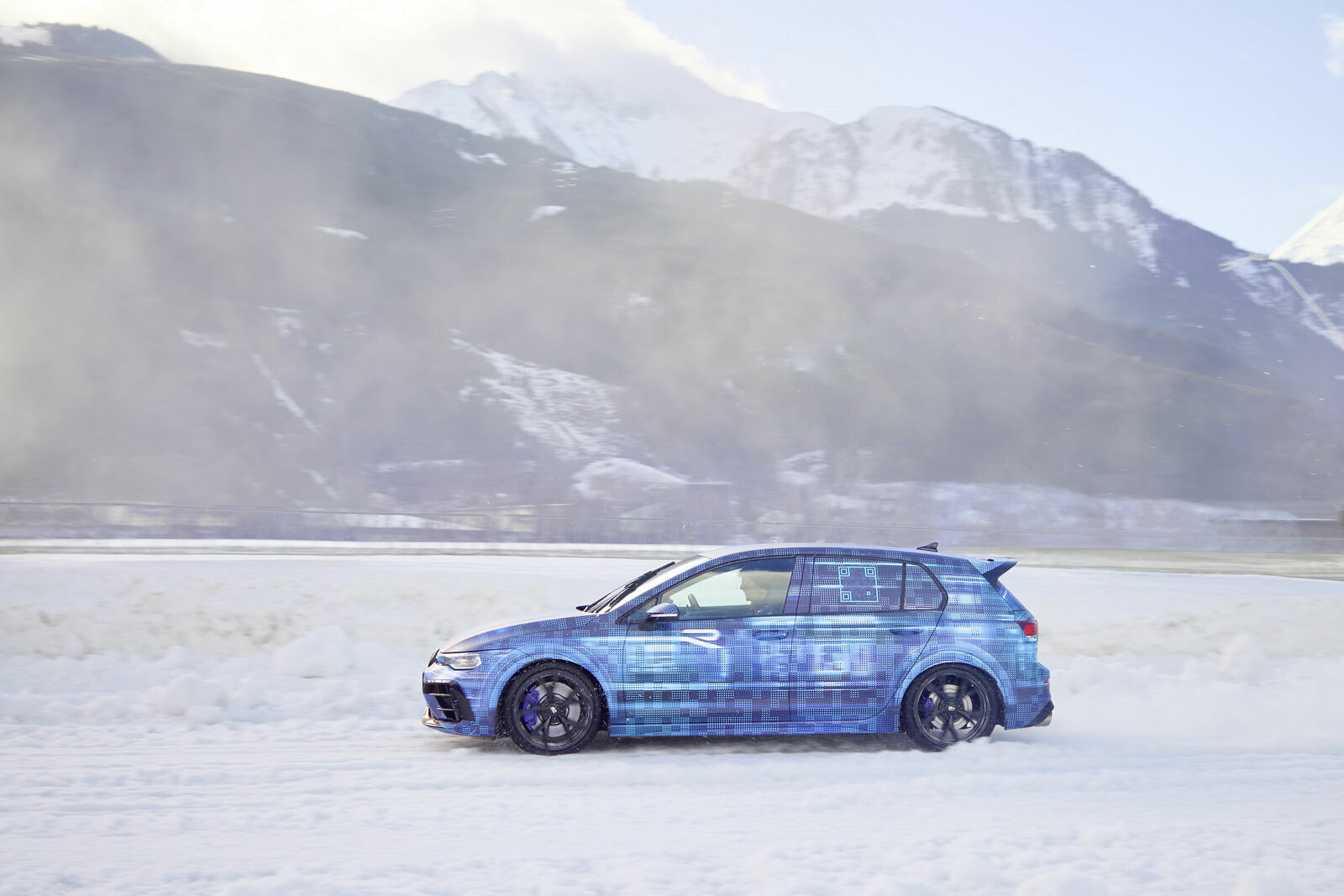 Ice Race in Zell am See: Volkswagen gibt Vorgeschmack auf neuen Golf R