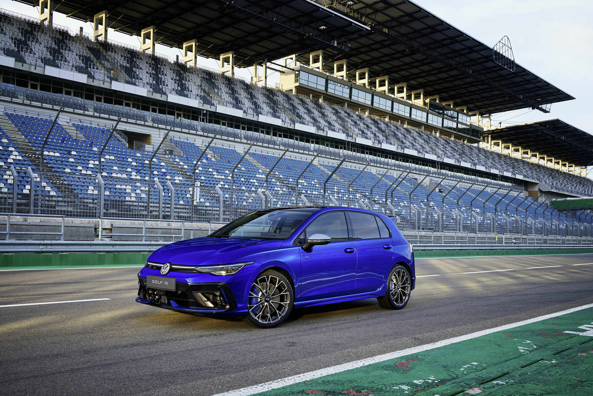 Golf R Model New sporty models now available: Volkswagen starts pre-sales of Golf ...