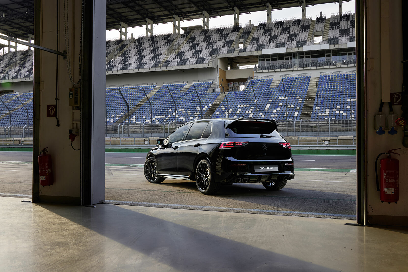 Volkswagen Golf R Black Edition