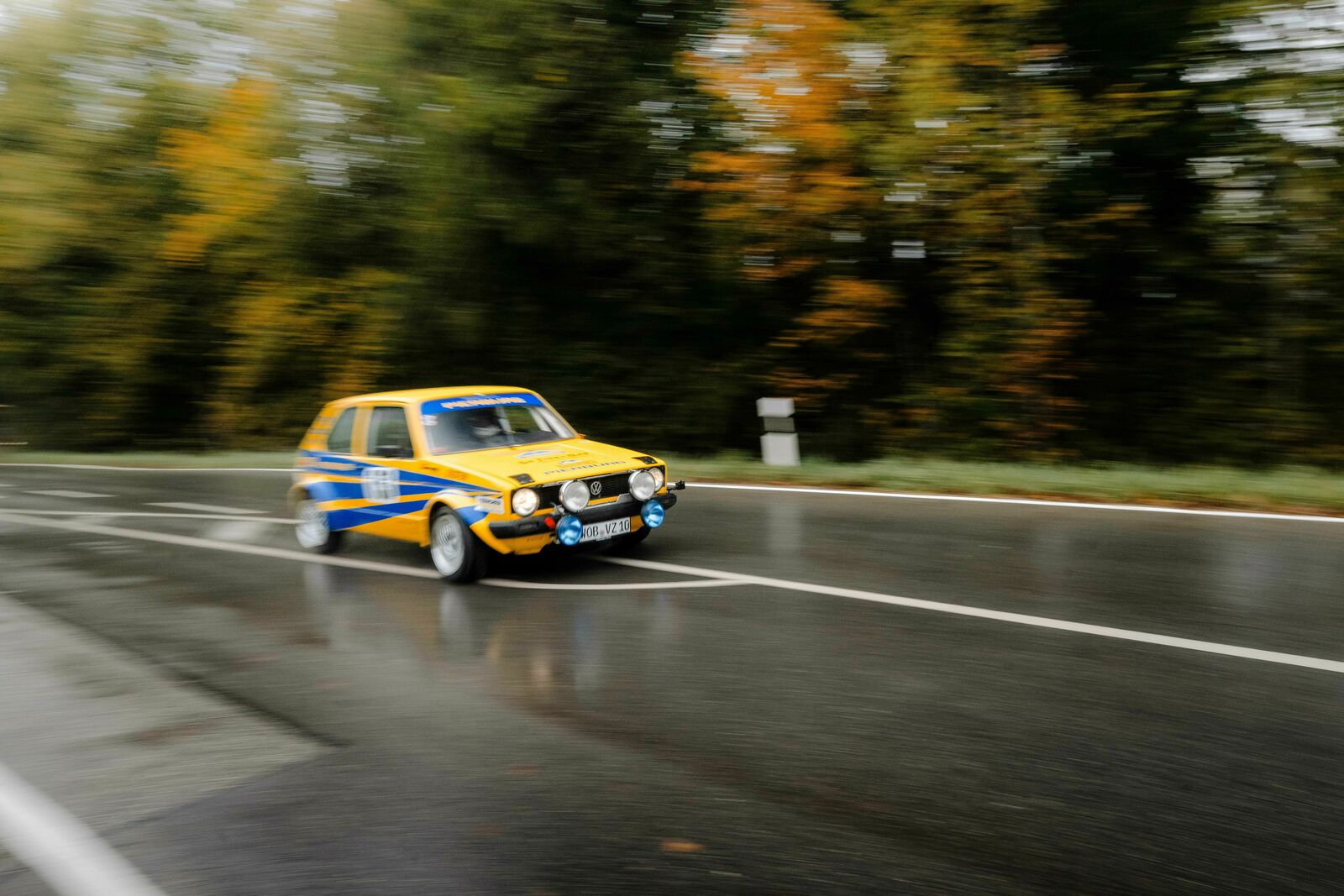 Volkswagen und Autostadt beim Edelweiß-Bergpreis: Historische Golf und Scirocco im Rampenlicht