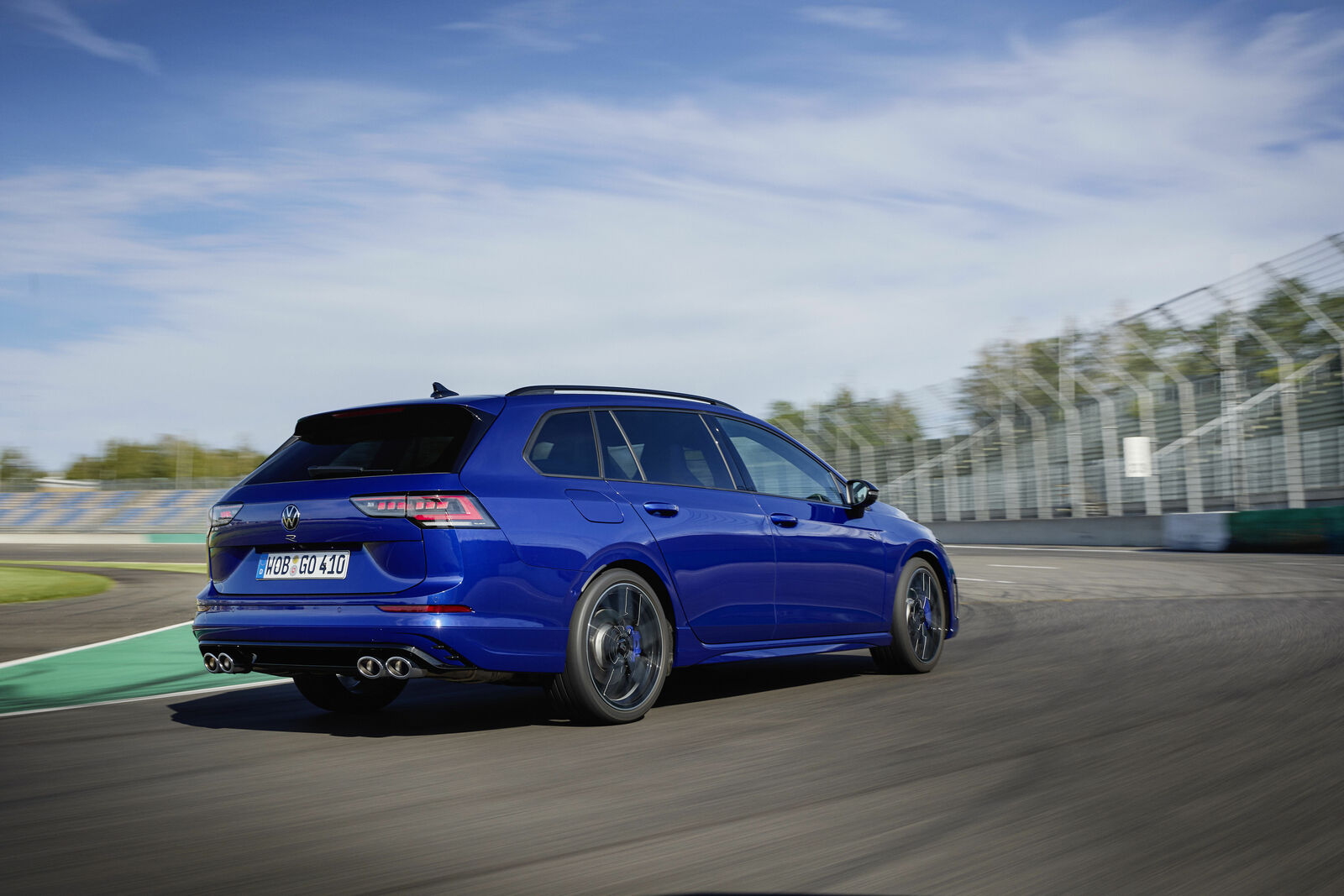 Volkswagen Golf R Variant