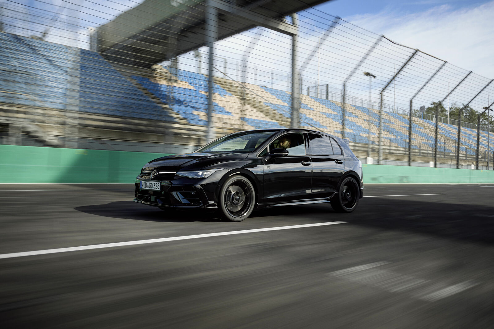 Volkswagen Golf R Black Edition