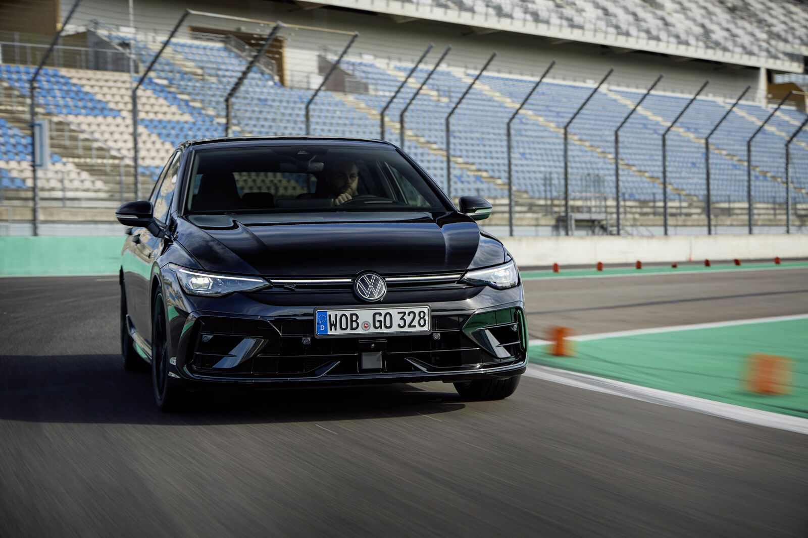 Volkswagen Golf R Black Edition