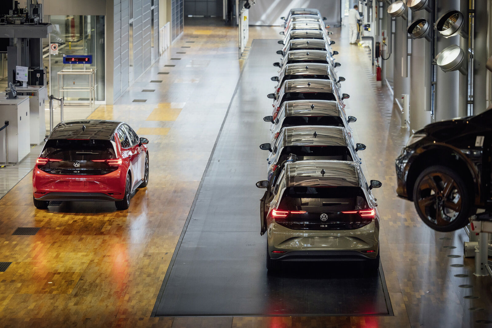 Production of the ID.3 in the Transparent Factory Dresden