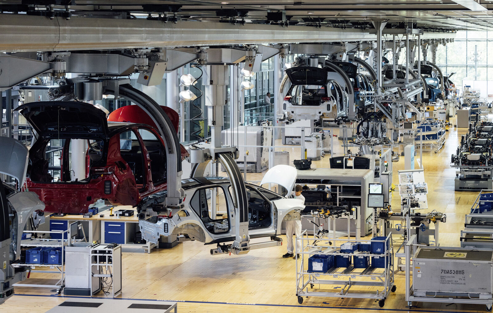Production of the ID.3 in the Transparent Factory Dresden