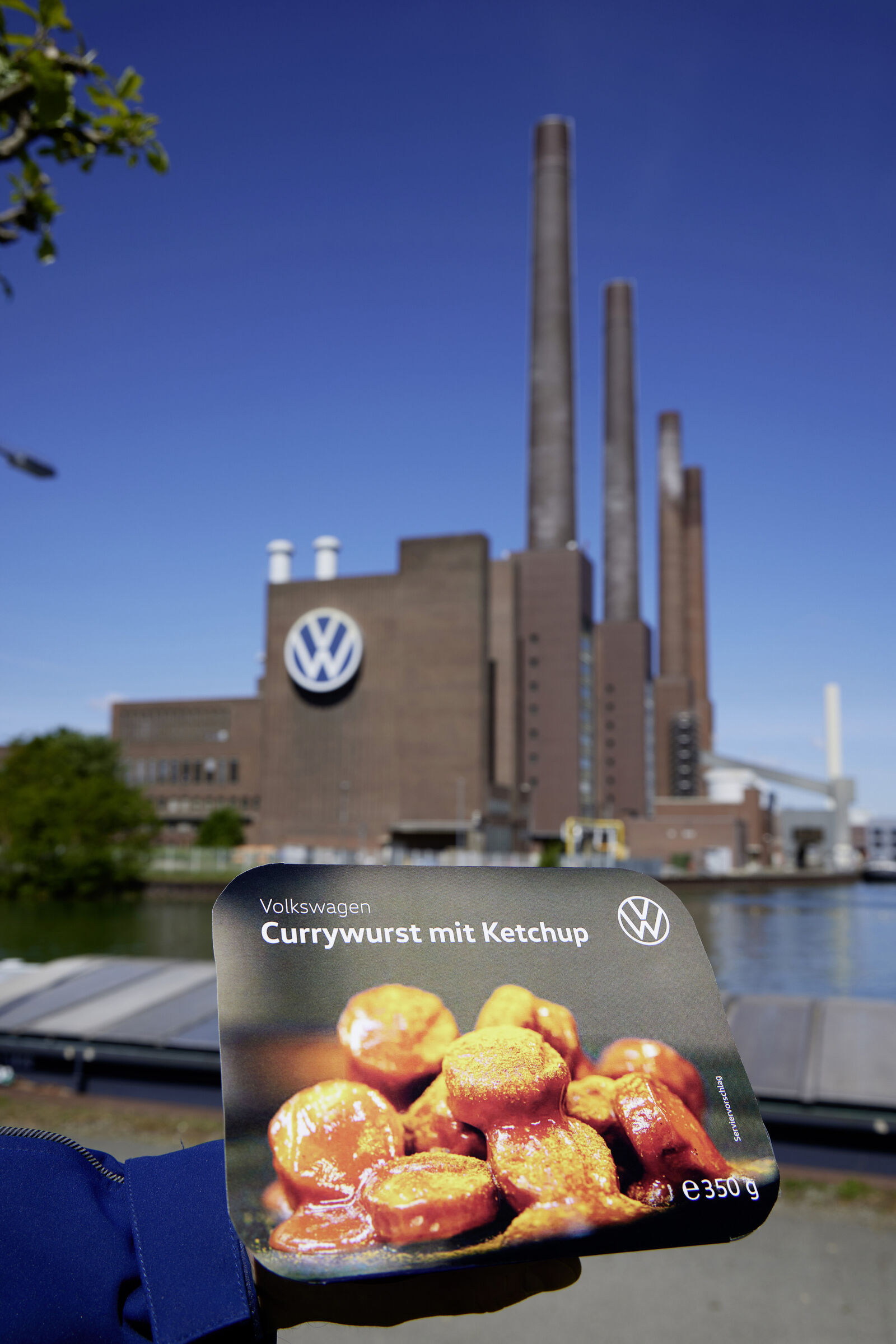 Volkswagen Currywurst mit Ketchup