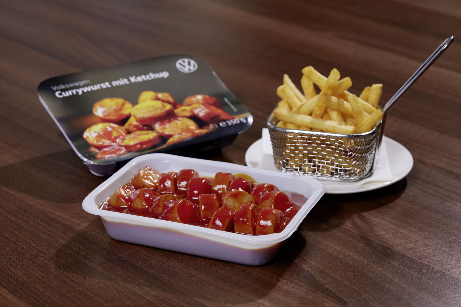 Volkswagen Currywurst mit Ketchup