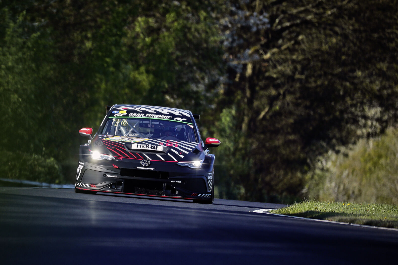Ausblick auf das 24-Stunden-Rennen am Nürburgring: Volkswagen feiert in diesem Jahr ein Golf GTI-Festival