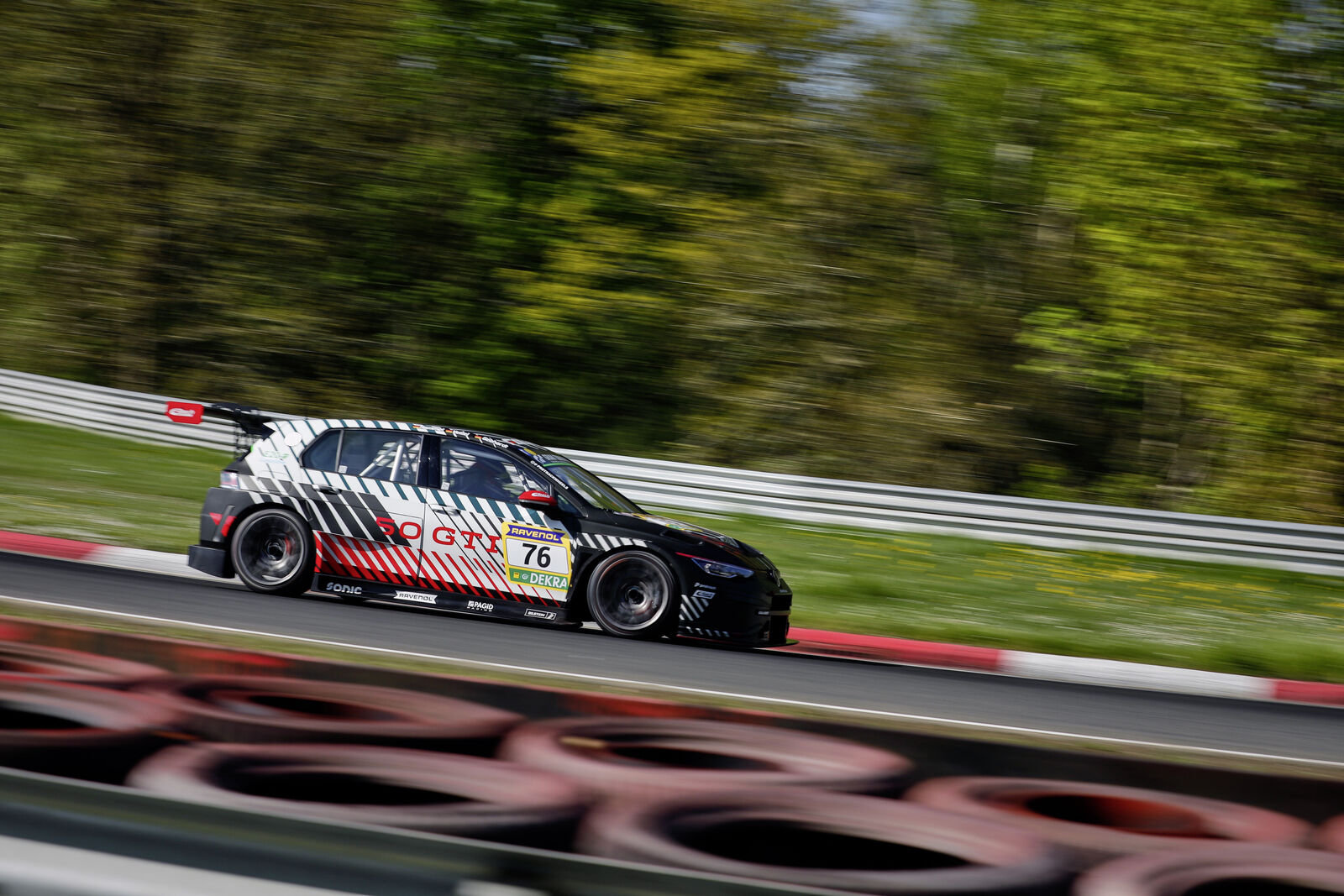 Ausblick auf das 24-Stunden-Rennen am Nürburgring: Volkswagen feiert in diesem Jahr ein Golf GTI-Festival