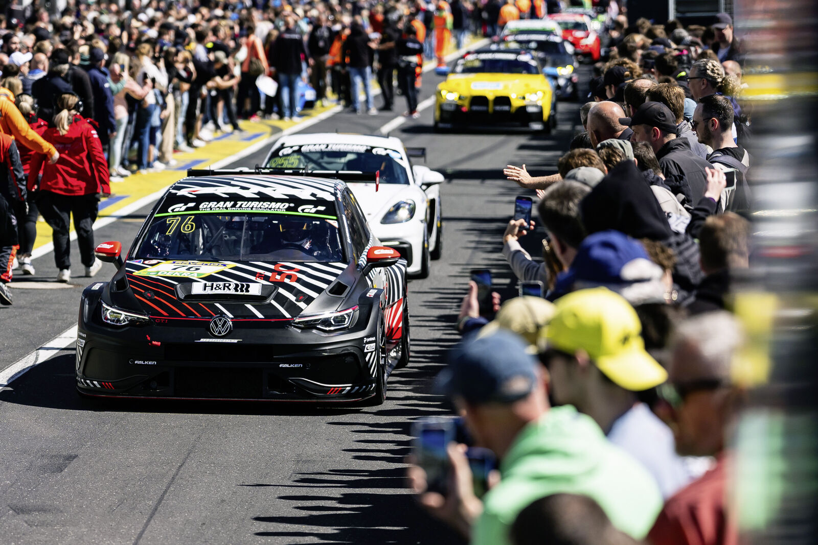 Ausblick auf das 24-Stunden-Rennen am Nürburgring: Volkswagen feiert in diesem Jahr ein Golf GTI-Festival