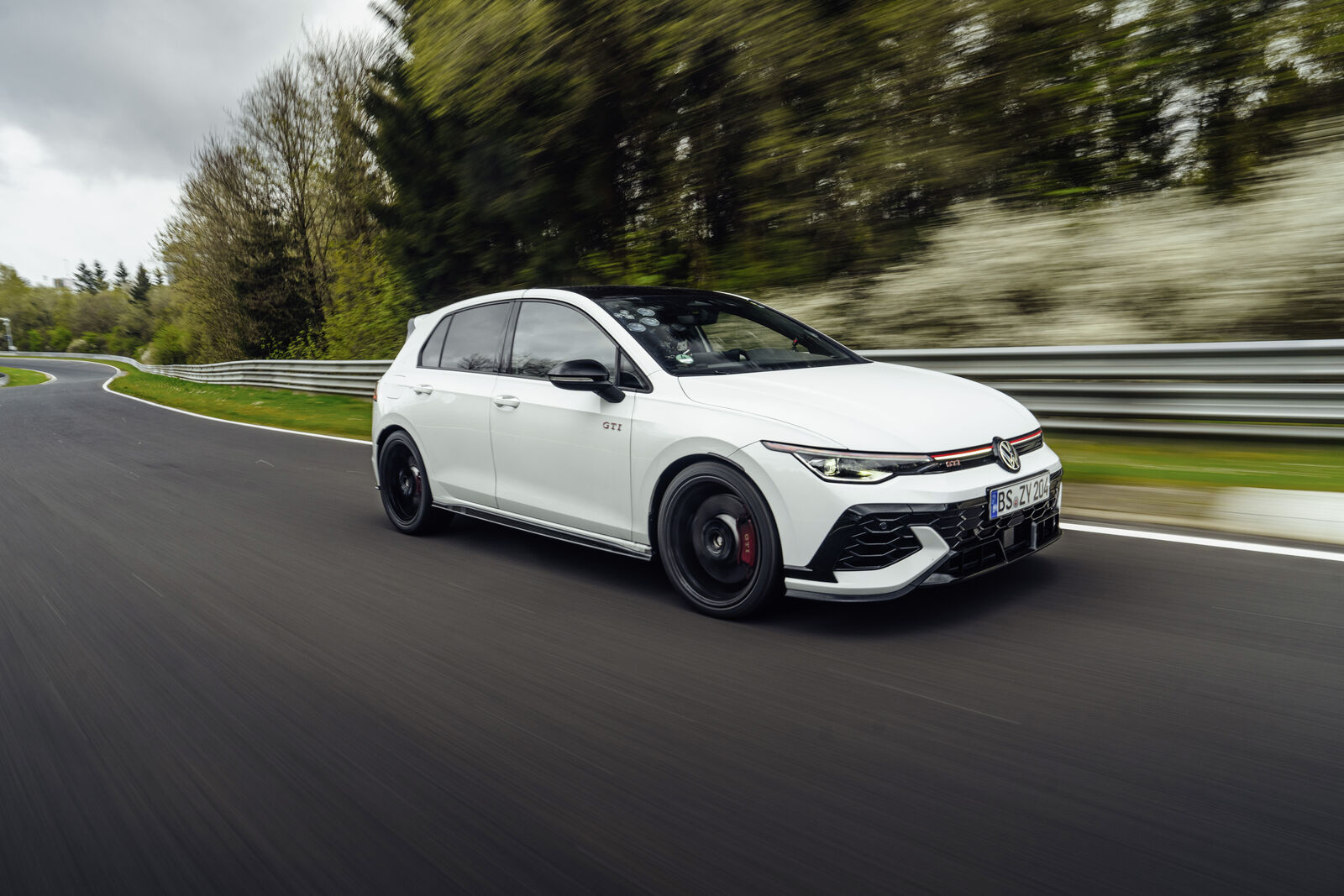 Volkswagen Golf GTI EDITION 50