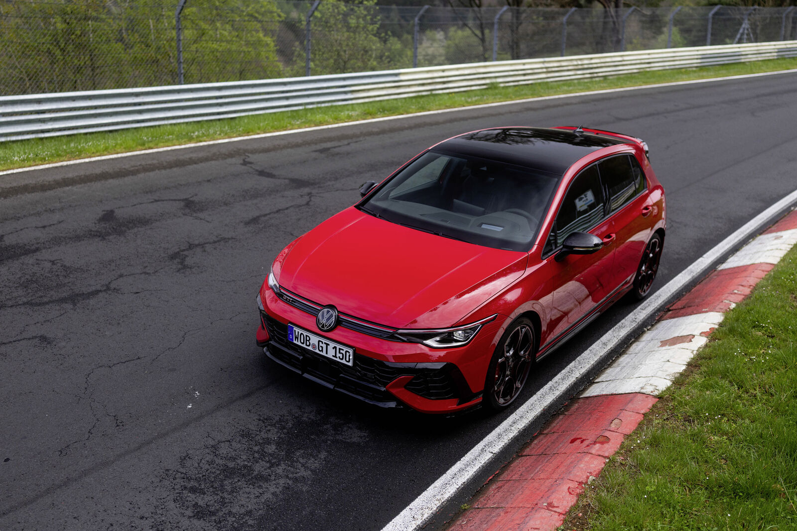 Volkswagen Golf GTI EDITION 50