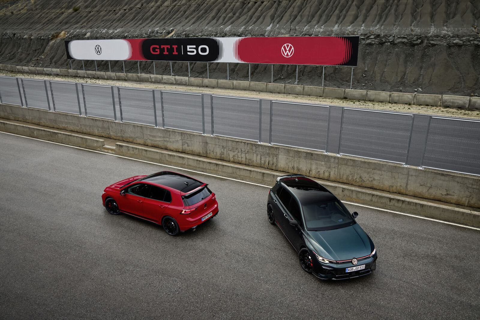 Volkswagen Golf GTI EDITION 50