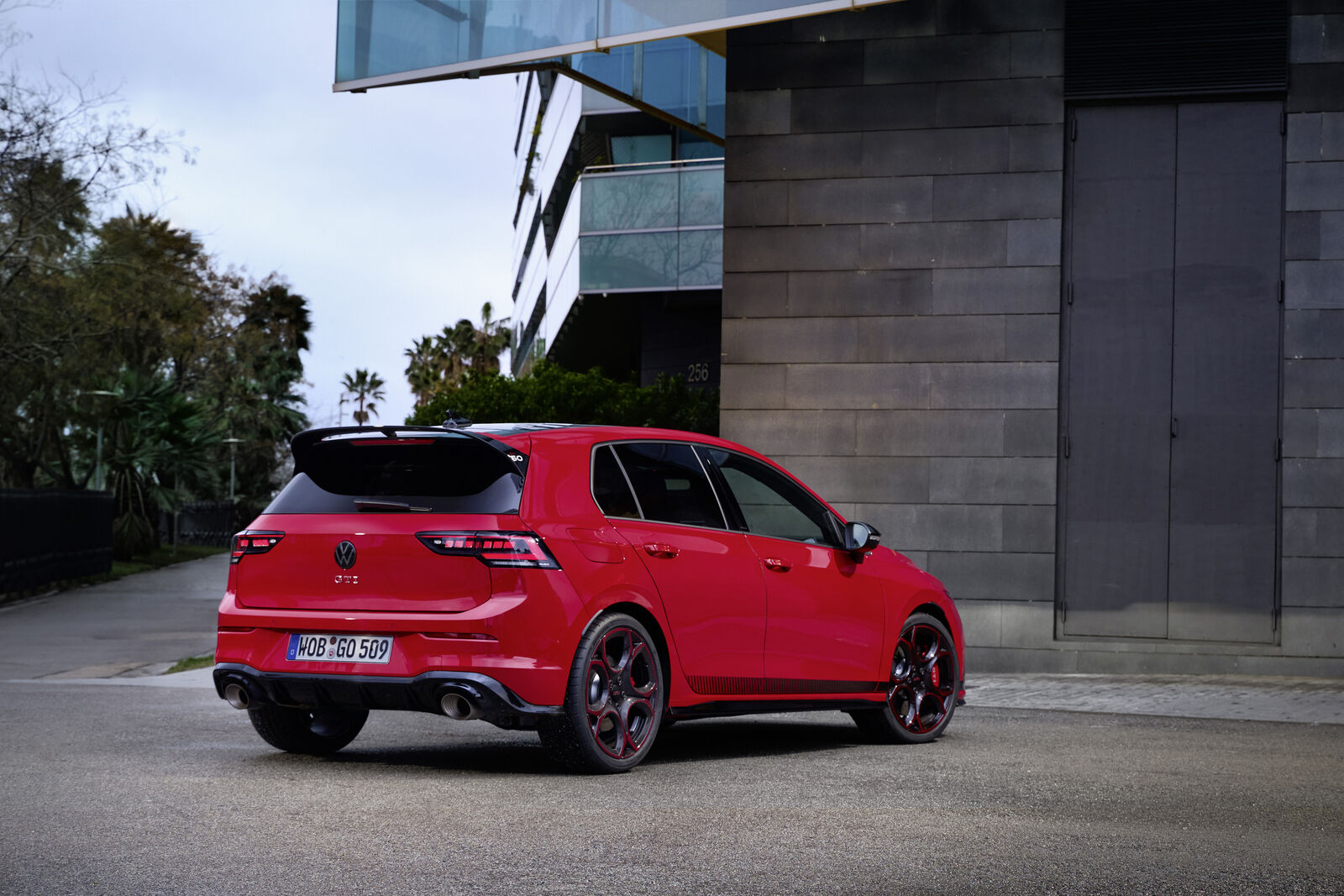 Volkswagen Golf GTI EDITION 50
