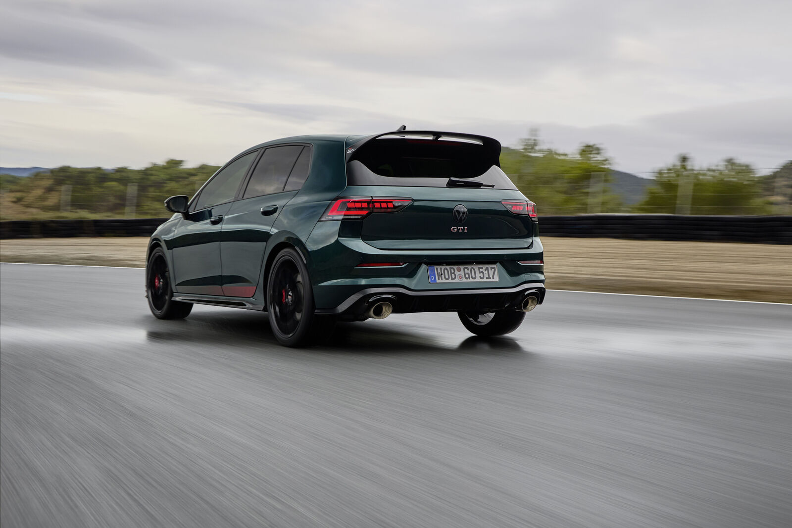 Volkswagen Golf GTI EDITION 50
