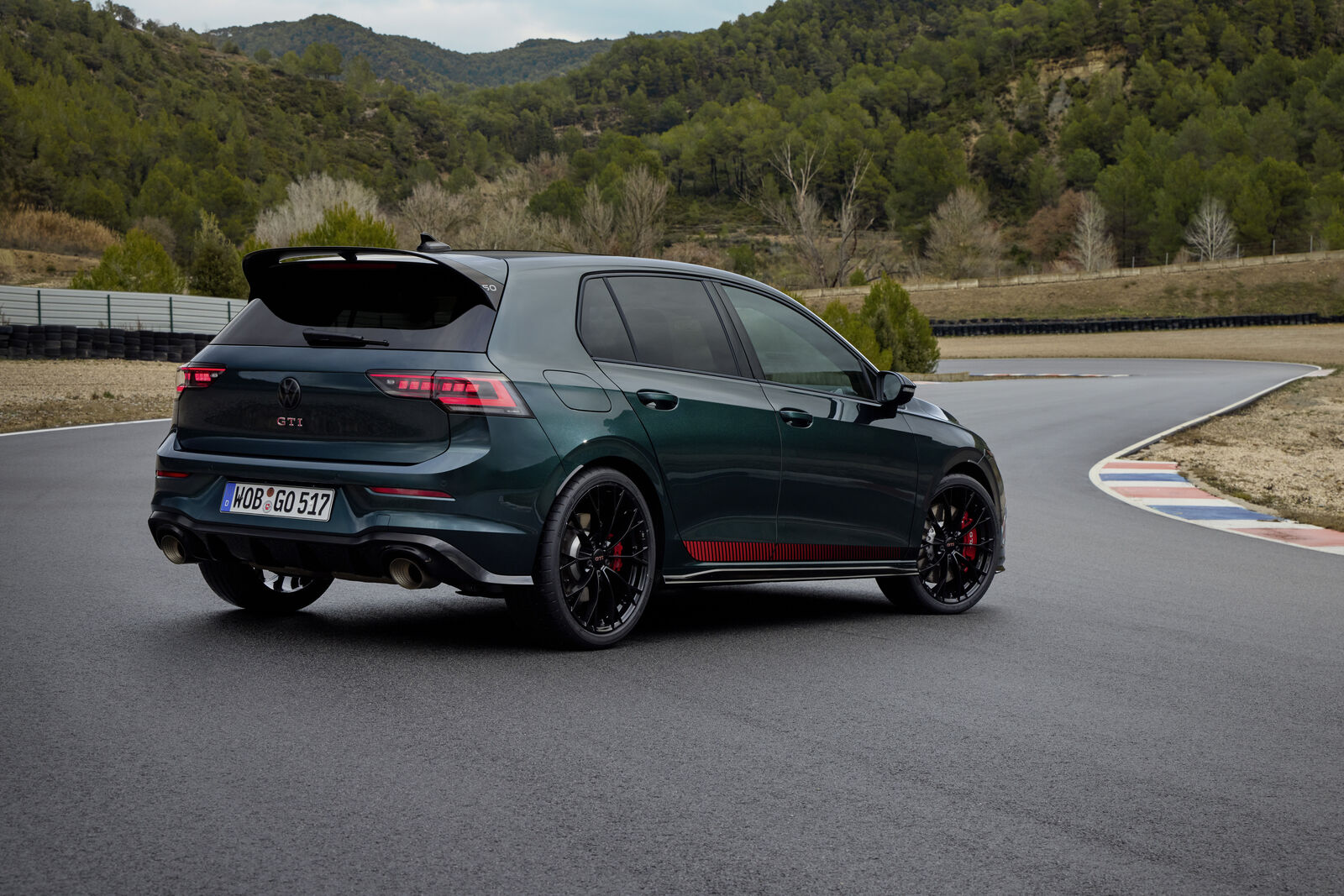 Volkswagen Golf GTI EDITION 50