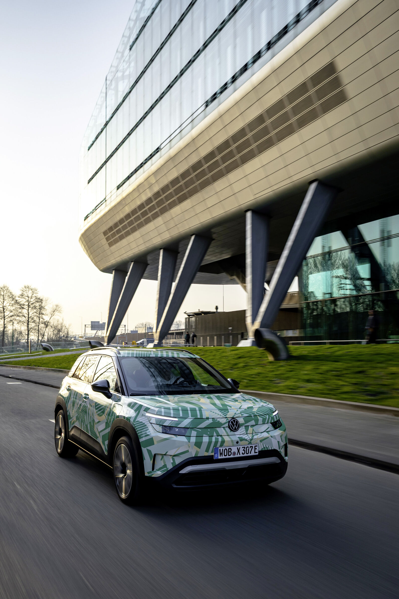 The all-new electric ID. Cross