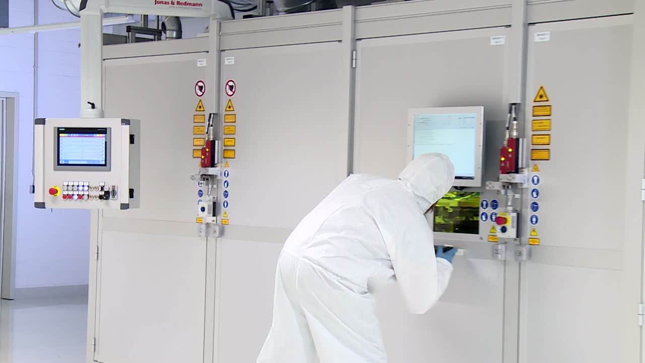 Battery cell production at Volkswagen Salzgitter, production step  “cell construction” part 1